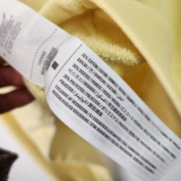 Abercrombie and Fitch Yellow Cropped V-Neck Sweatshirt Oversized Size Medium - Picture 5 of 5